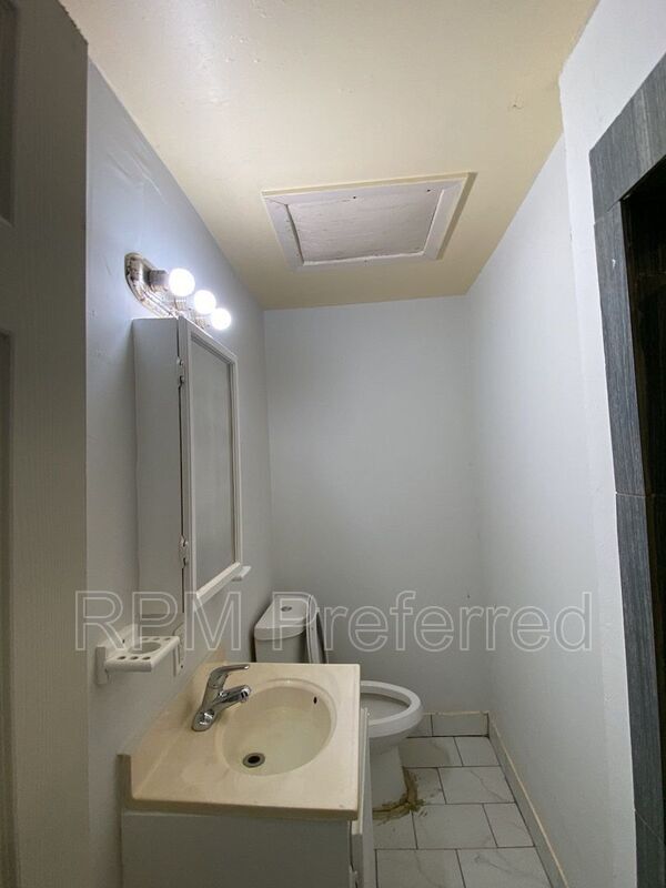 Foto del edificio - 2705 Beatty St