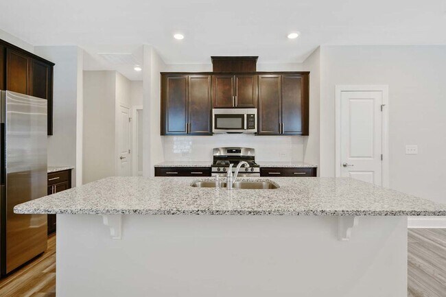 Foto del edificio - Stunning One Story Ranch Style Home in 55+...