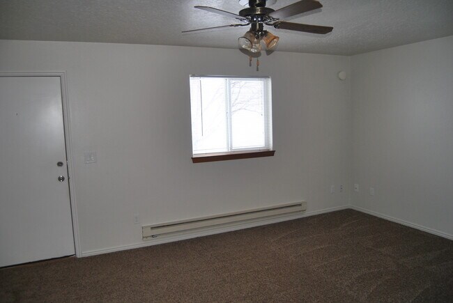 Building Photo - 2117 Meppen Dr