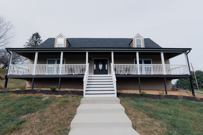 Foto del edificio - Beautiful Home Located in Blacksburg