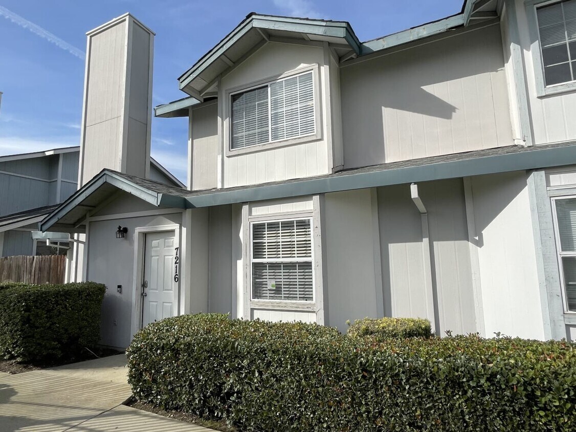 Foto principal - 7216 Kallie Kay Ln