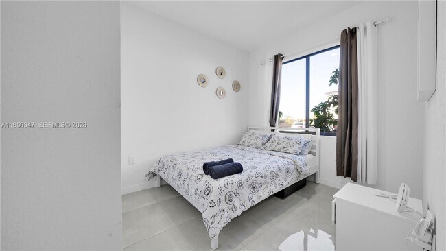 Foto del edificio - 417 NW 13th Ct