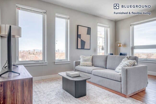 Foto del edificio - 985 Albion St