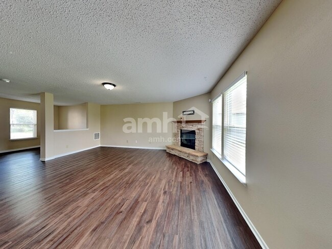 Building Photo - 6839 W Stansbury Blvd