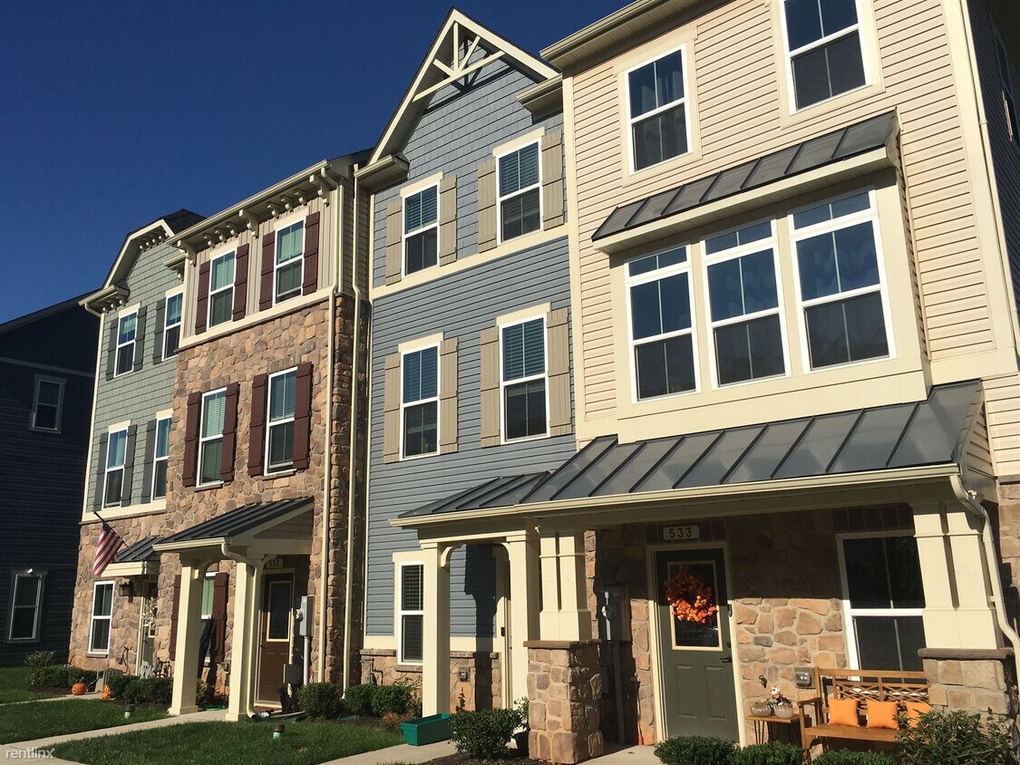 Primary Photo - 3 br, 3.5 bath Townhome - 535 Willow Bend Dr