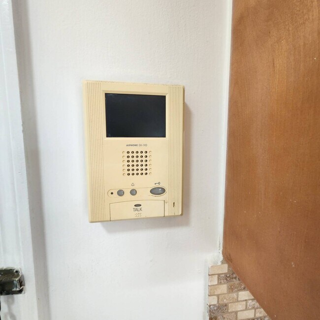 Foto del edificio - 66-83-83 70th St