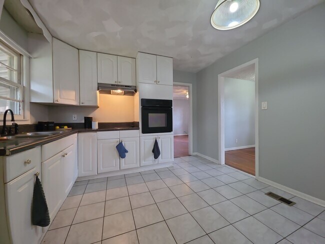 Foto del edificio - 3315 Kavanaugh Dr NW