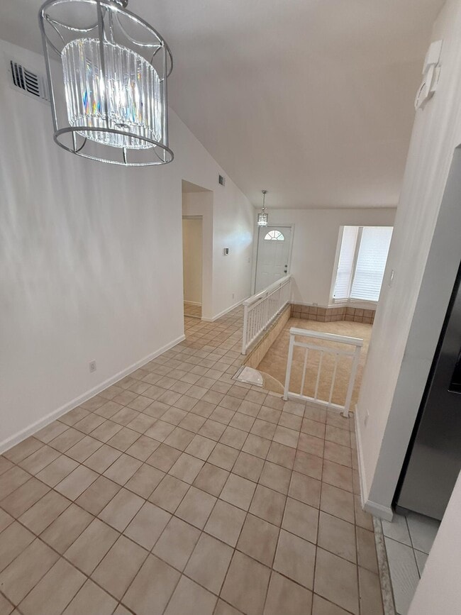 Building Photo - 1334 N Mangonia Dr