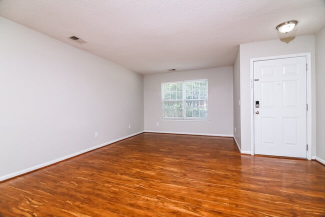 Building Photo - 3323 Marshlane Way
