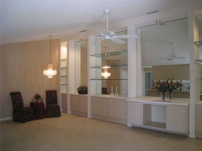 Building Photo - 1560 SW Waterfall Blvd