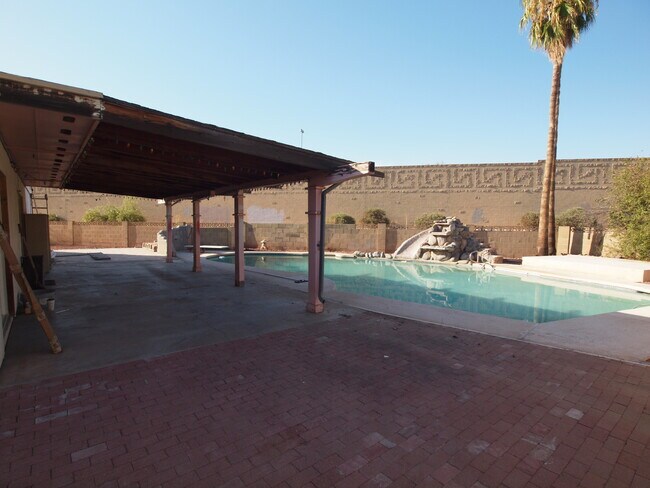 Building Photo - 4403 S Terrace Rd