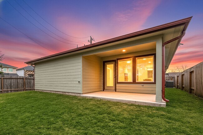 Foto del edificio - 12902 Wempe Wy