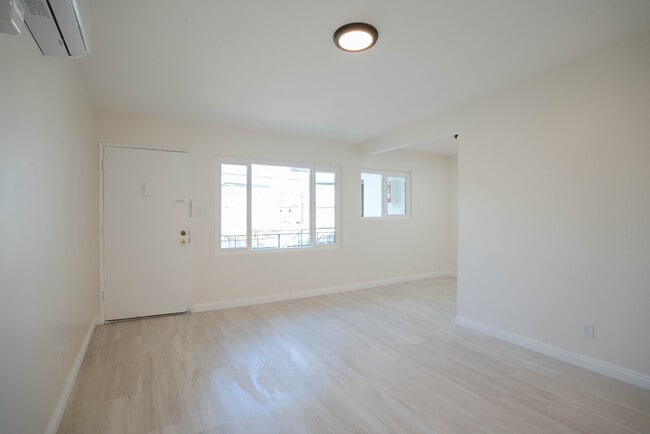 Foto del edificio - 825 W 167th St
