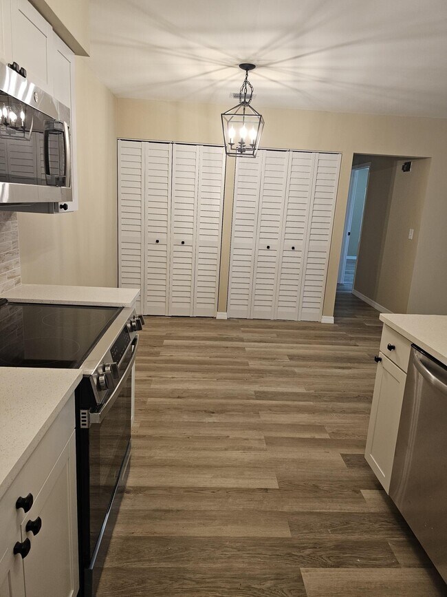 Foto del edificio - 3909 NW Cinnamon Tree Cir