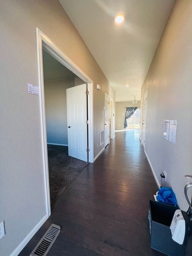 Building Photo - Beautiful 4bd 3ba Home in Severance - Avai...