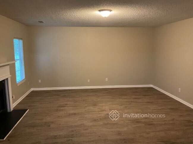 Foto del edificio - 6604 Hill Creek Cove