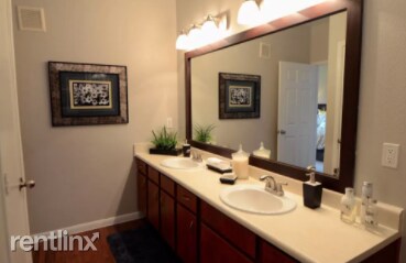 Building Photo - 1 br, 1 bath Condo - 18355 State Highway 249