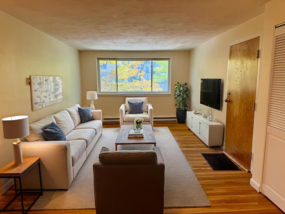 Foto principal - 39 Englewood Ave