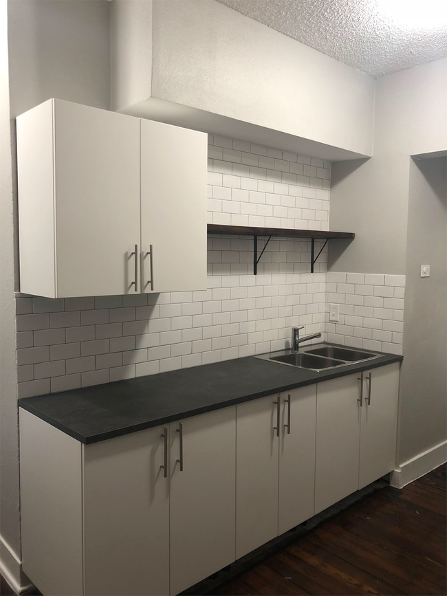 Building Photo - 428 Dunning Ave