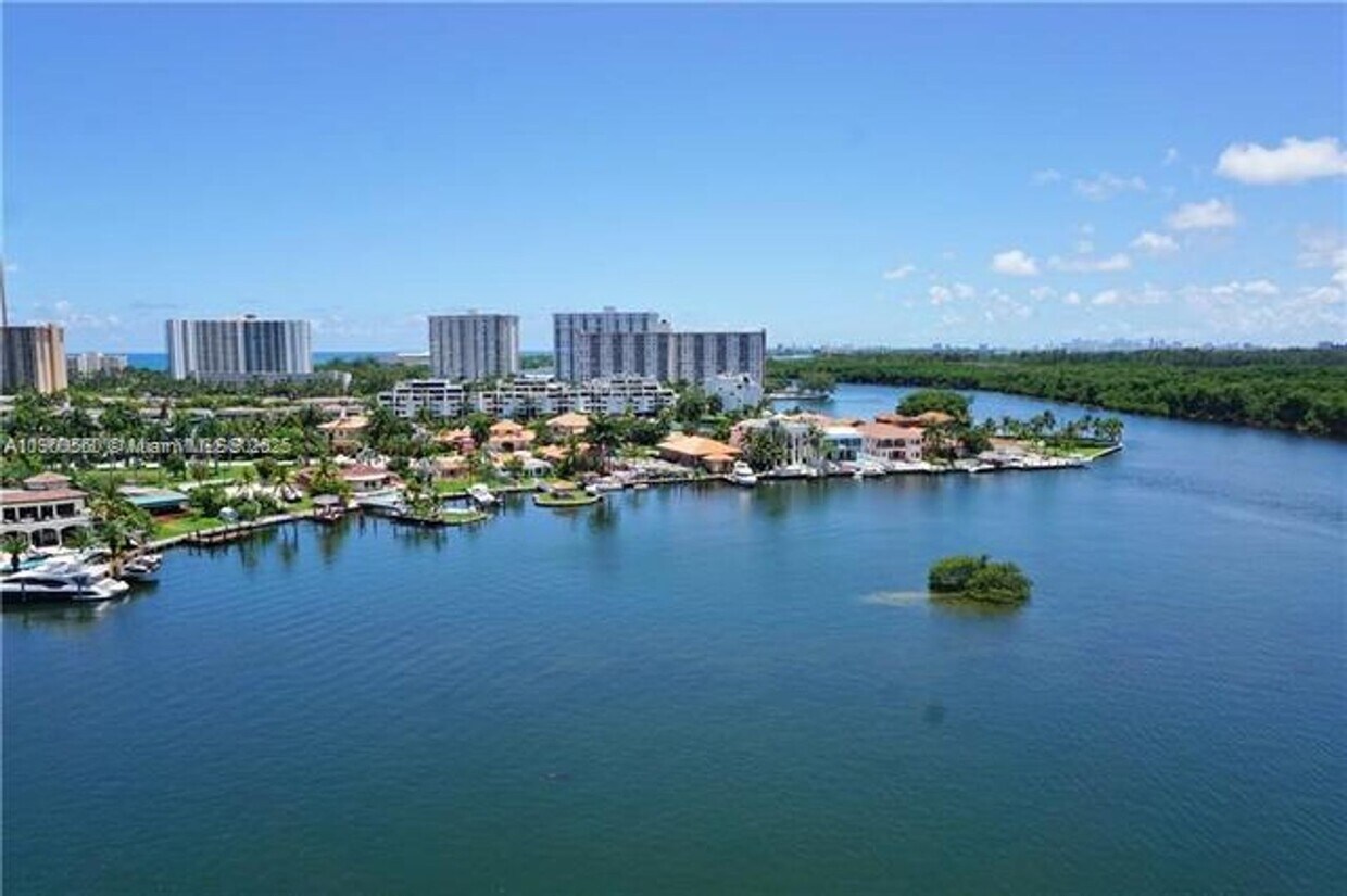 Primary Photo - 400 Sunny Isles Blvd