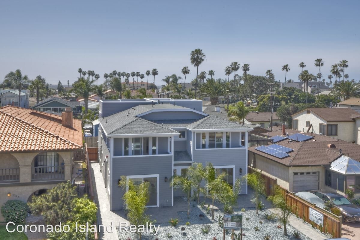 Foto principal - 245-247 Evergreen Ave