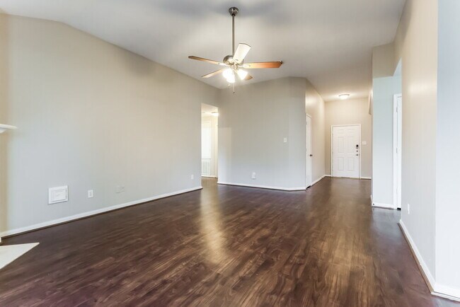Building Photo - 28906 Loddington St