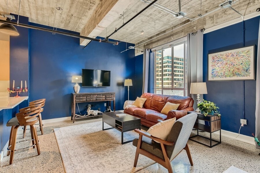 Primary Photo - Furnished and Fabulous!
