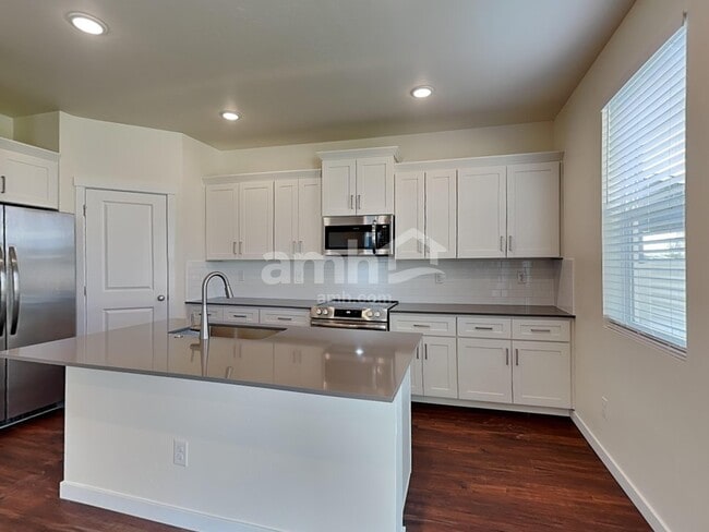 Building Photo - 9364 W Shumard St