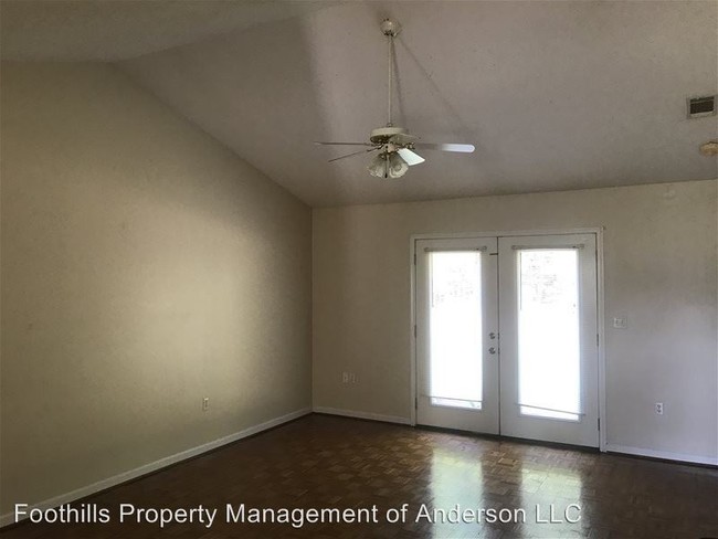 Building Photo - 2 br, 2 bath House - 1419 B Oak Hill Dr