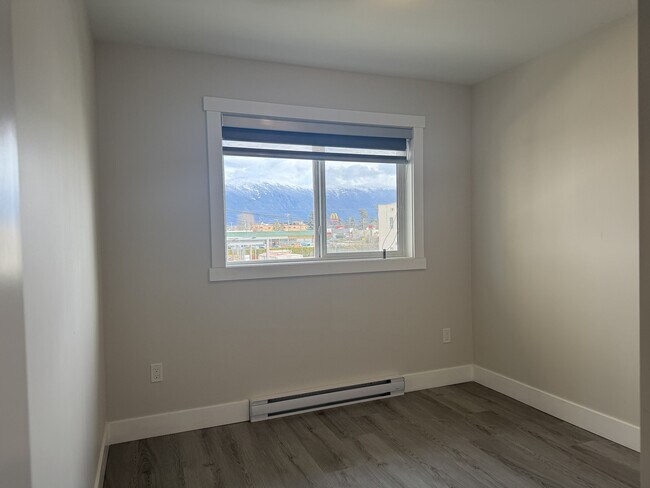 Photo du bâtiment - 4808 Lazelle Ave