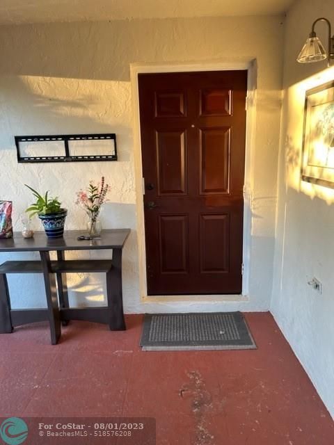 Foto del edificio - 6444 Red Pine Ln