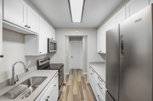 Foto del edificio - 2811 75th Pl SE