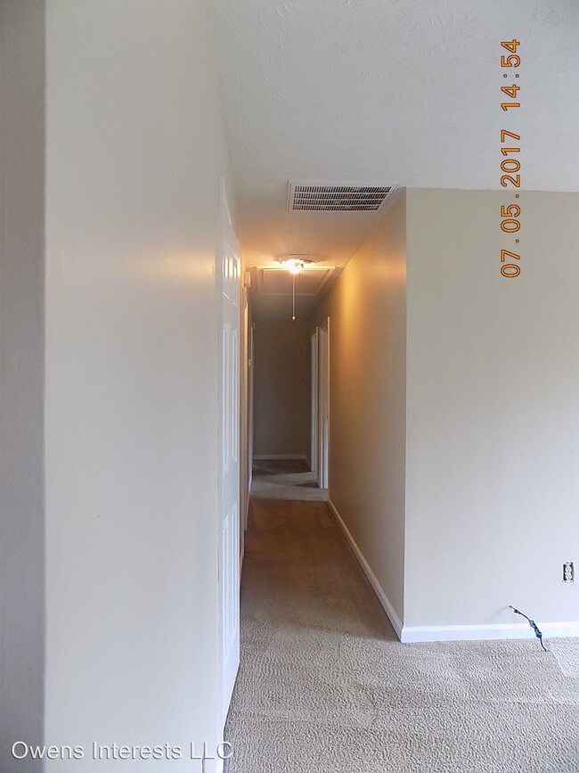 Building Photo - 4 br, 1.5 bath House - 453 Hollow Creek Road