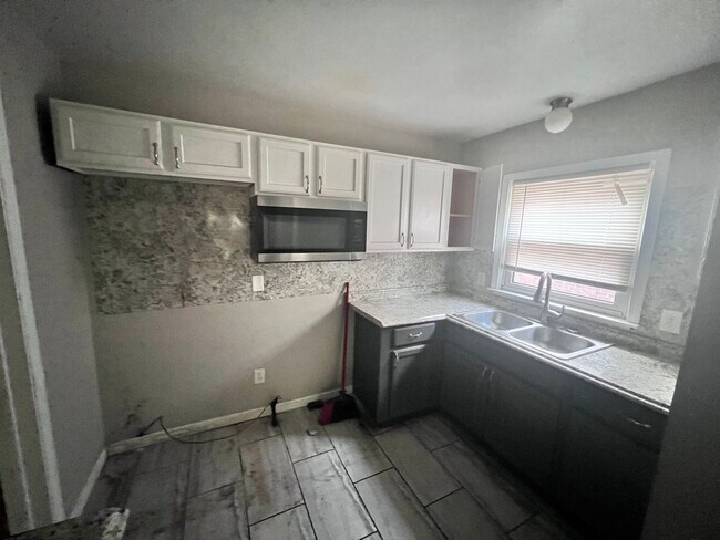 Foto del edificio - 20261 Glastonbury Rd