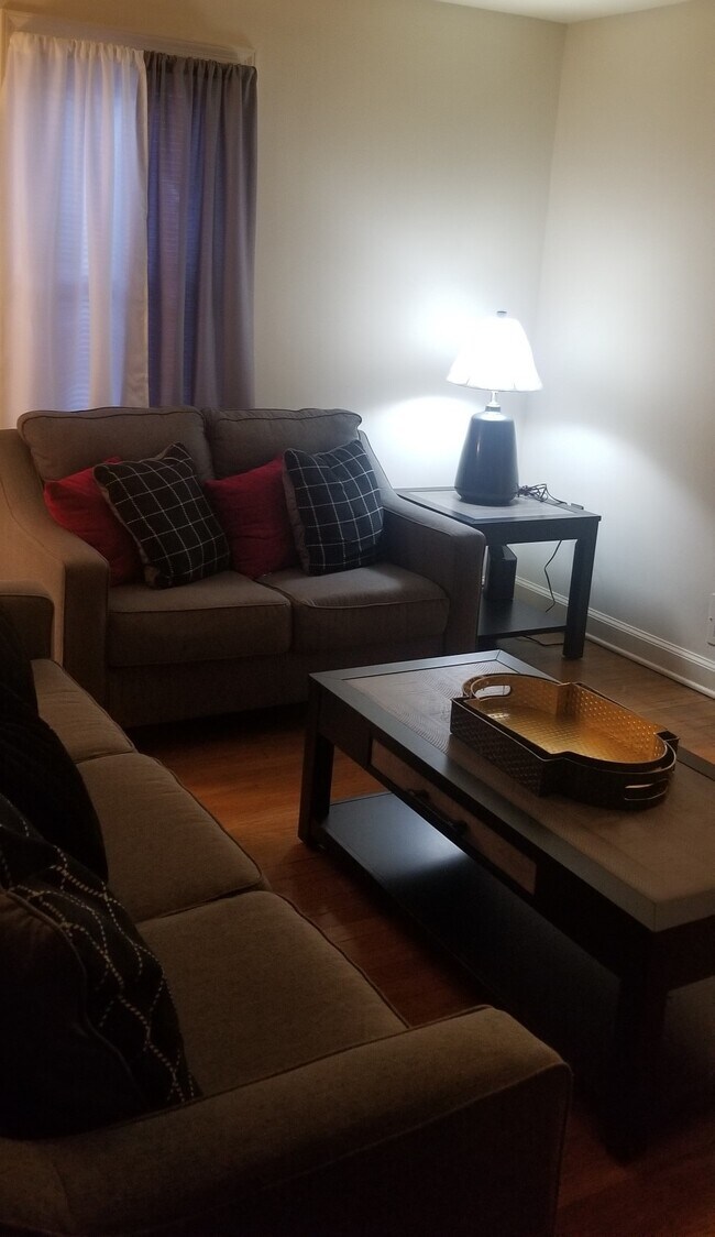 sala de estar - 3136 N 5th St