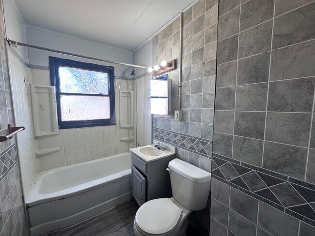 Foto del edificio - 1005 Giddings-