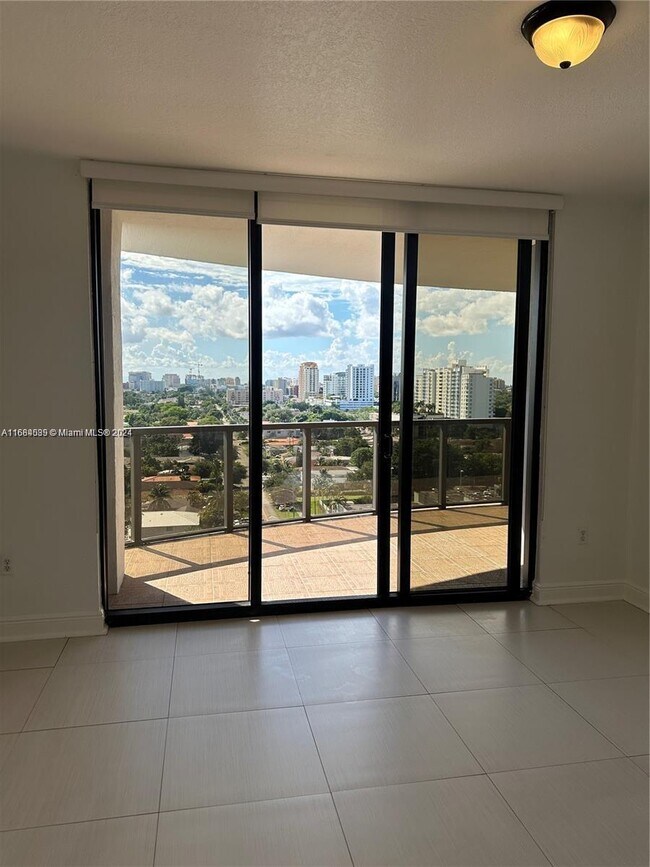 Foto del edificio - 2301 SW 27th Ave