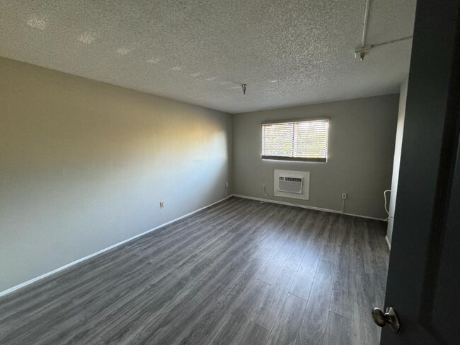 Foto del edificio - 7525 83rd St N