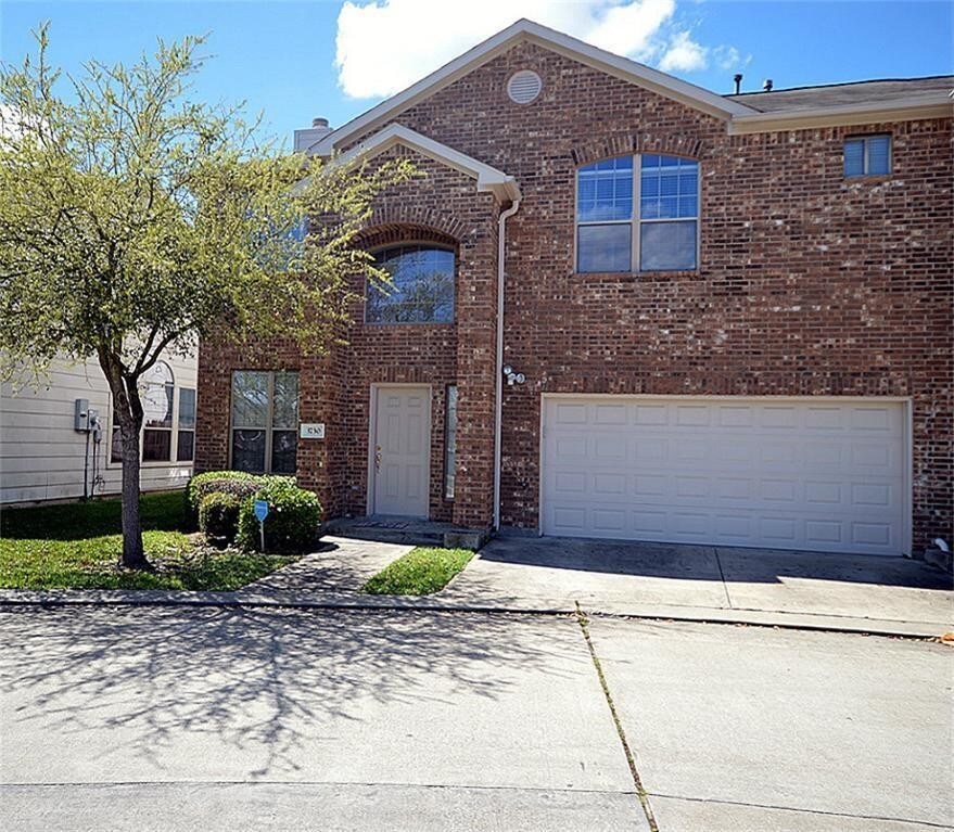 Primary Photo - 3730 E Ashford Villa Ln