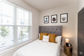 2BR, 2BA - 1,031-1,089 SF - Stevie - Xander on State