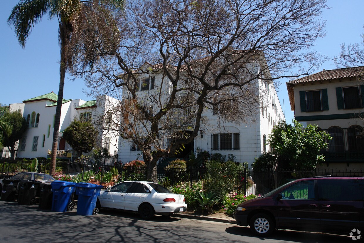 228 S Kenmore, ¡alejado - 228 S Kenmore Ave
