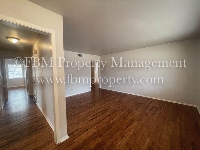 Building Photo - 214 Pensacola Ave