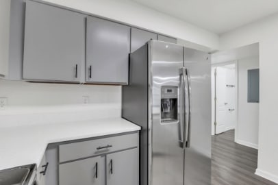 Foto del edificio - 2323 McCoy Rd