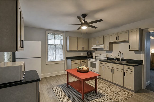 Building Photo - 4448 Orefield Rd