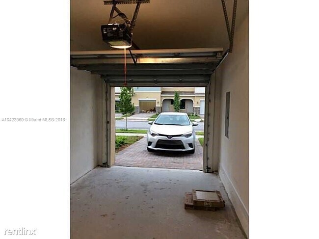 Foto del edificio - 4 br, 3 bath House - 460 NE 194th Ter