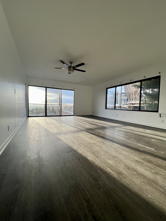 Foto principal - 2052 N Terrace Dr