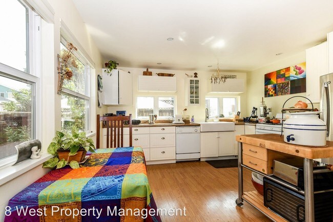 Building Photo - 1 br, 2 bath House - 2215 Seaside Street
