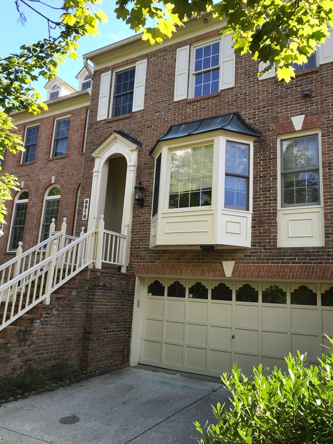 9916 Foxborough Cir, Rockville, MD 20850 Townhome Rentals in