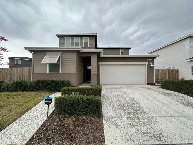 SOLAR, Park across the street - SOLAR, Park across the street House