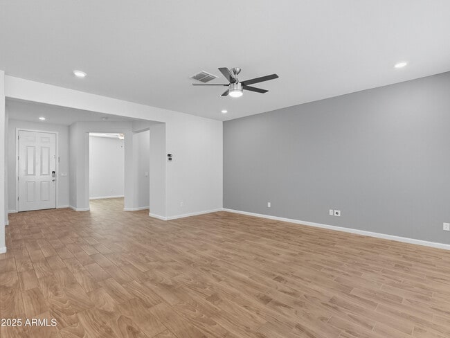 Foto del edificio - 4861 S Ellesmere St
